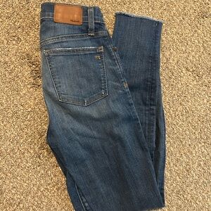Madewell 9” High Rise Skinny Jeans - size 25